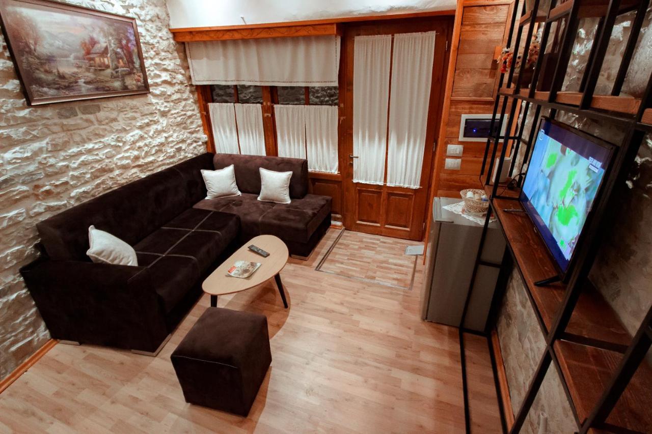 Duplex Apartment Viktoria Gjirokaster Exterior photo